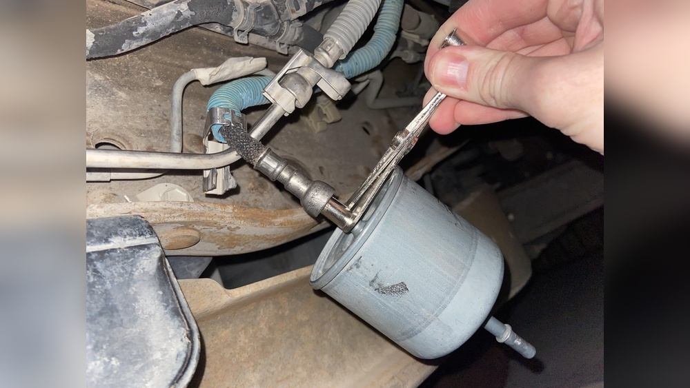 How Does a Fuel Filter Tool Work