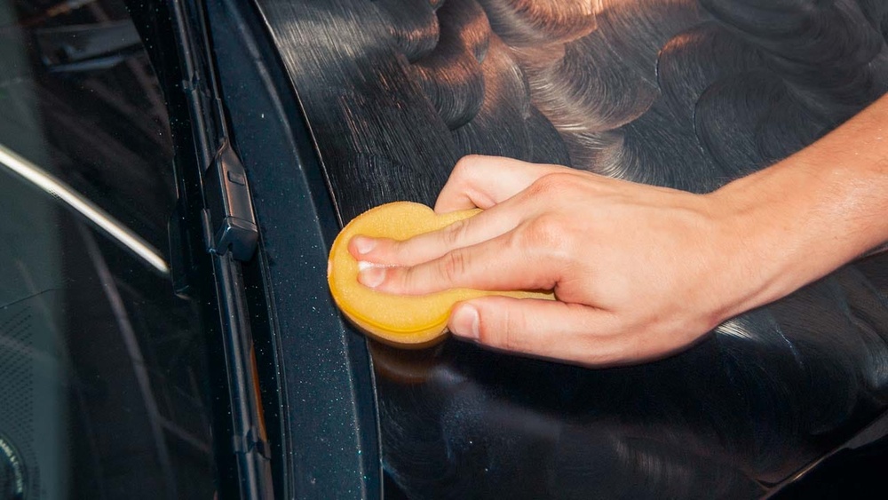 How Much to Tip for Car Hand Wax: Ultimate Guide for Tipping Right