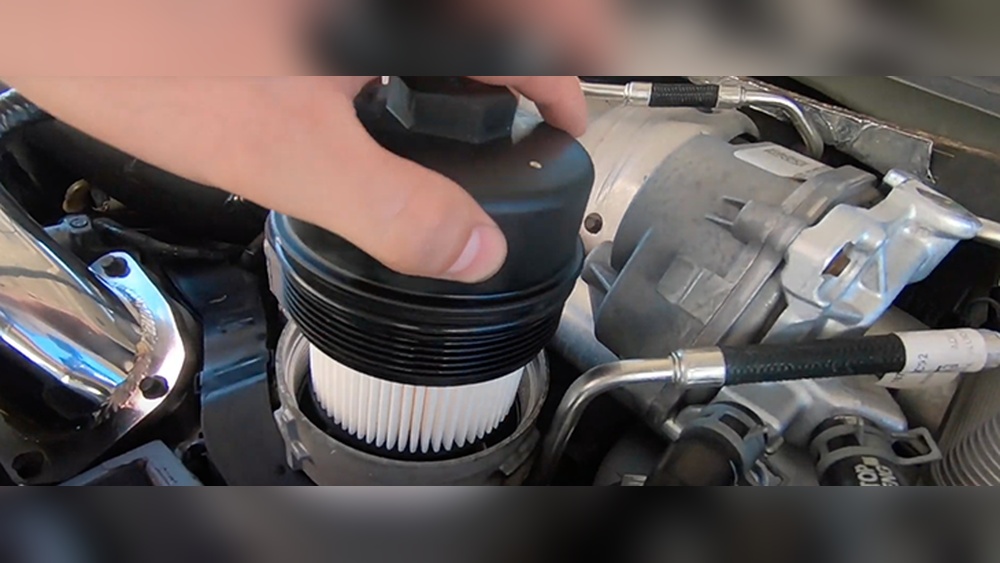 How to Change the Diesel Fuel Filter