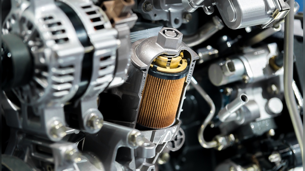 How to Clean a Fuel Filter in a Car