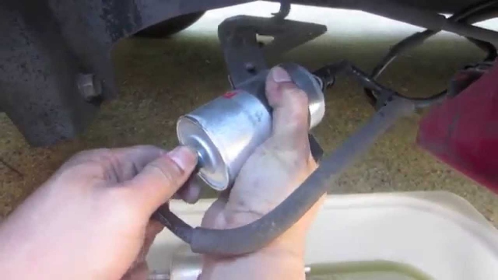 How to Clean Mazda 3 Fuel Filter