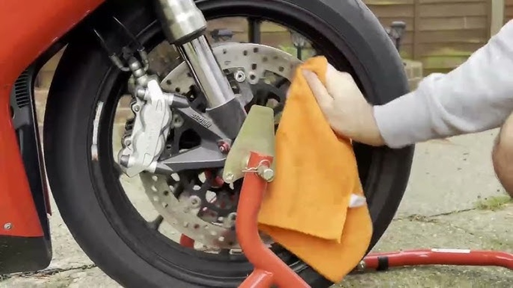 How to Clean Motorcycle Brake Rotors
