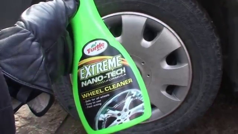 How to Clean Wheel Covers