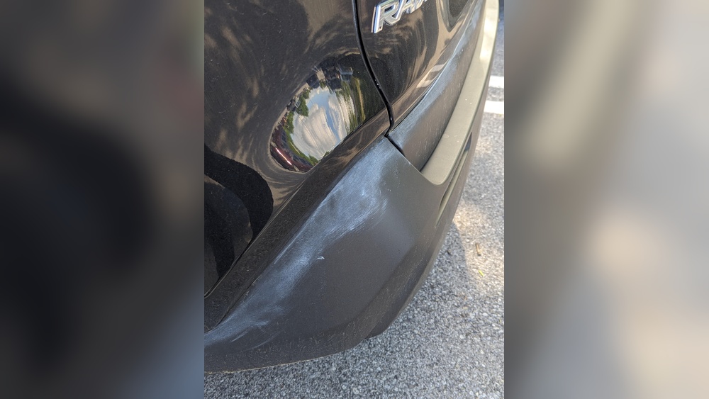 How to Get Car Wax off Black Plastic Trim