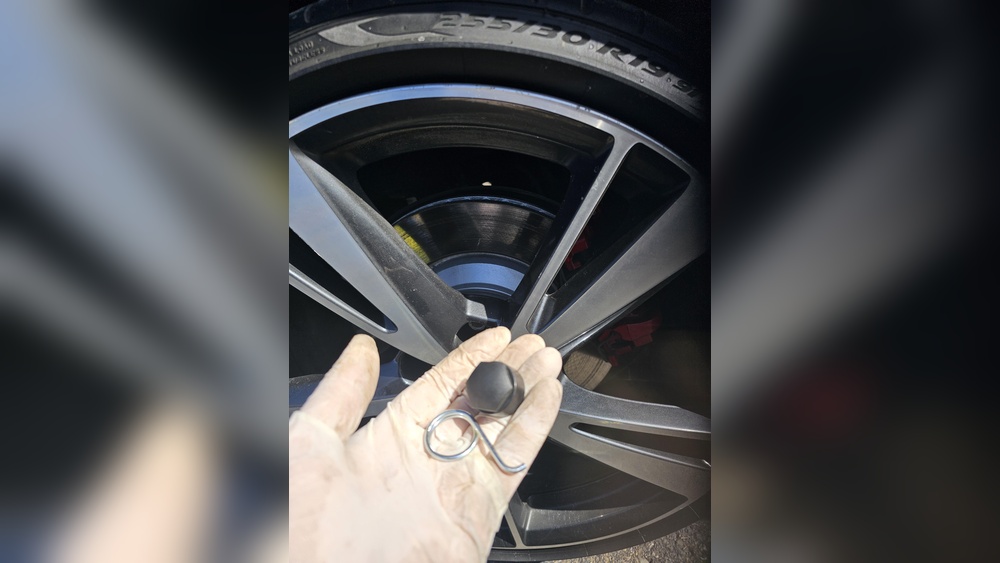 How to Remove Audi Wheel Nut Covers