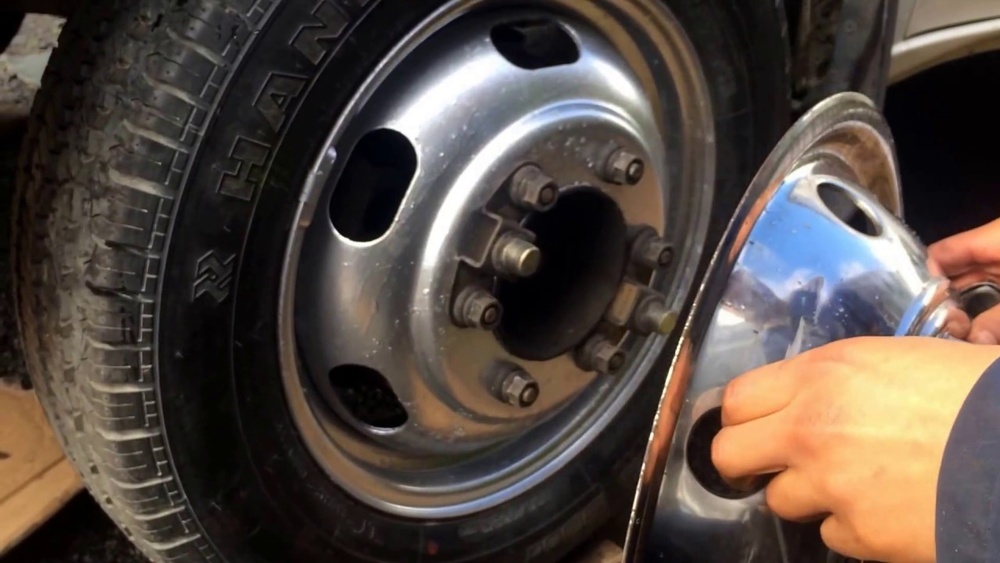 How to Remove Rv Chrome Wheel Covers