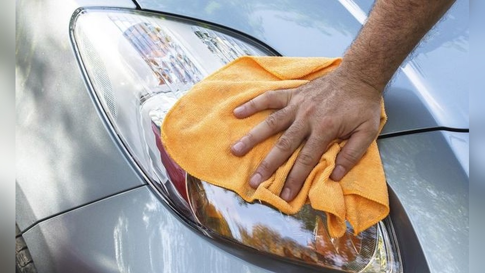 How to Wax a Car at Car Wash
